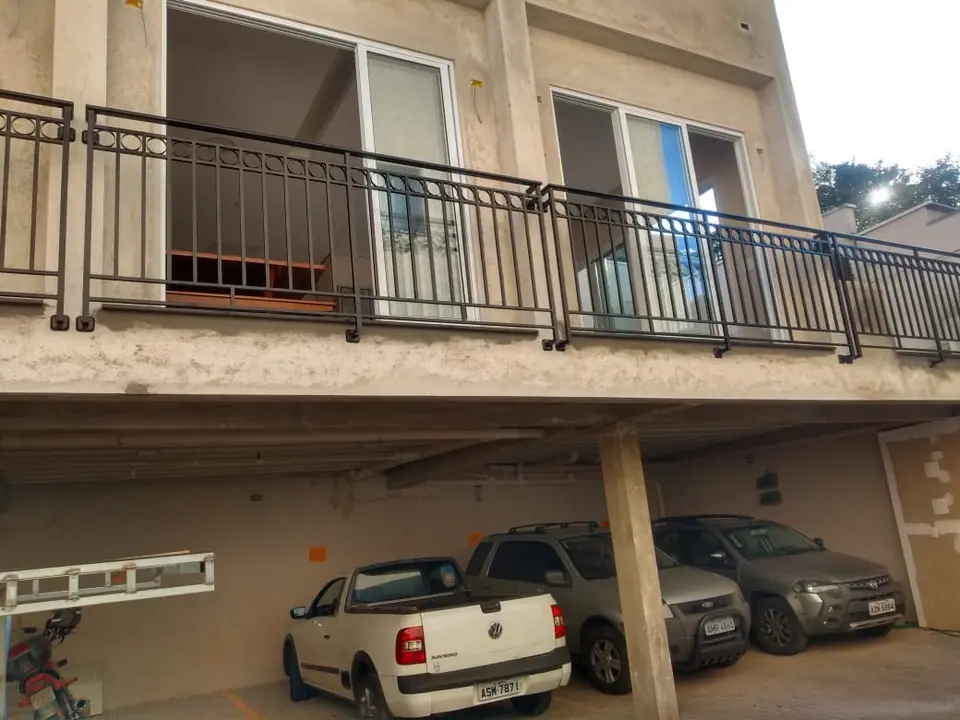 Guarda-corpos de ferro preto nas sacadas de prédio residencial – foto 7