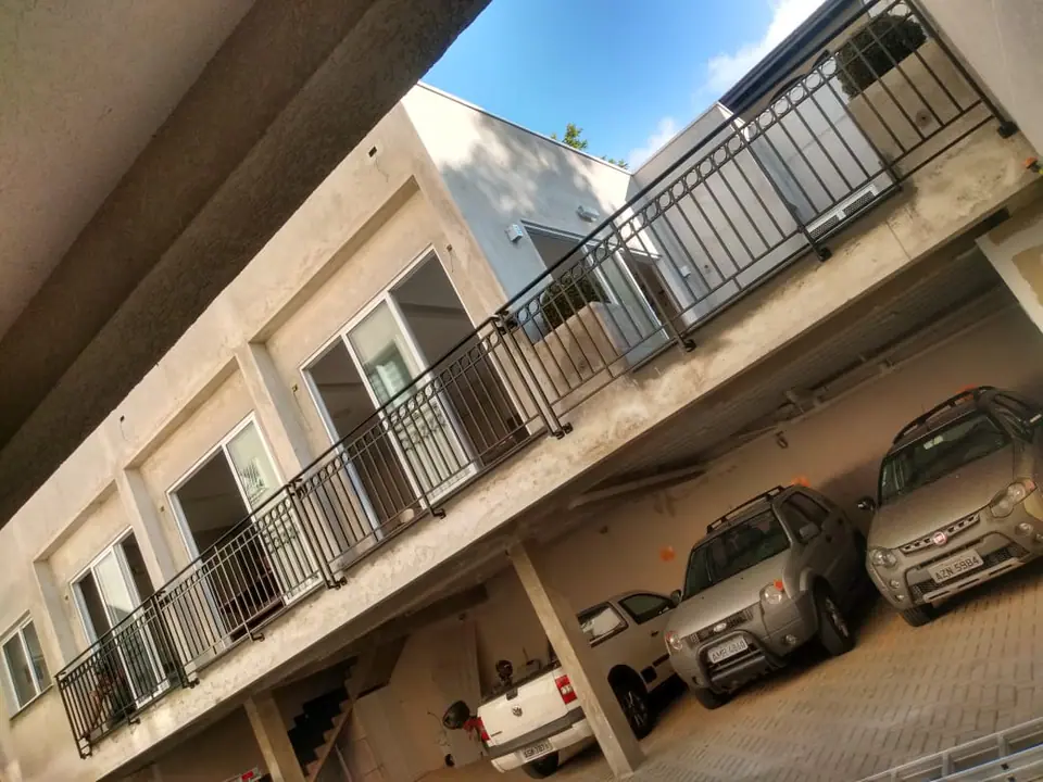 Guarda-corpos de ferro preto nas sacadas de prédio residencial – foto 6